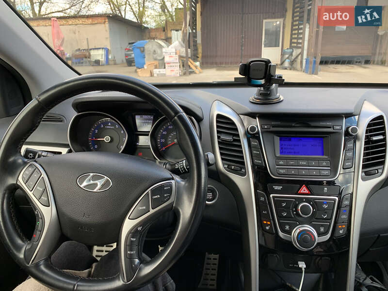 Хэтчбек Hyundai Elantra 2014 в Киеве