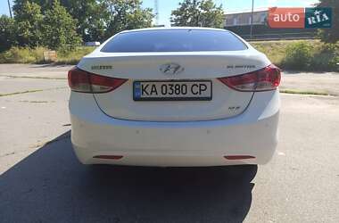 Седан Hyundai Elantra 2012 в 