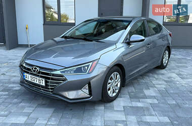 Седан Hyundai Elantra 2019 в Києві
