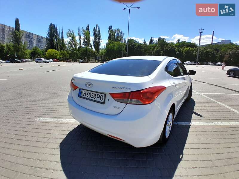 Седан Hyundai Elantra 2013 в Одессе