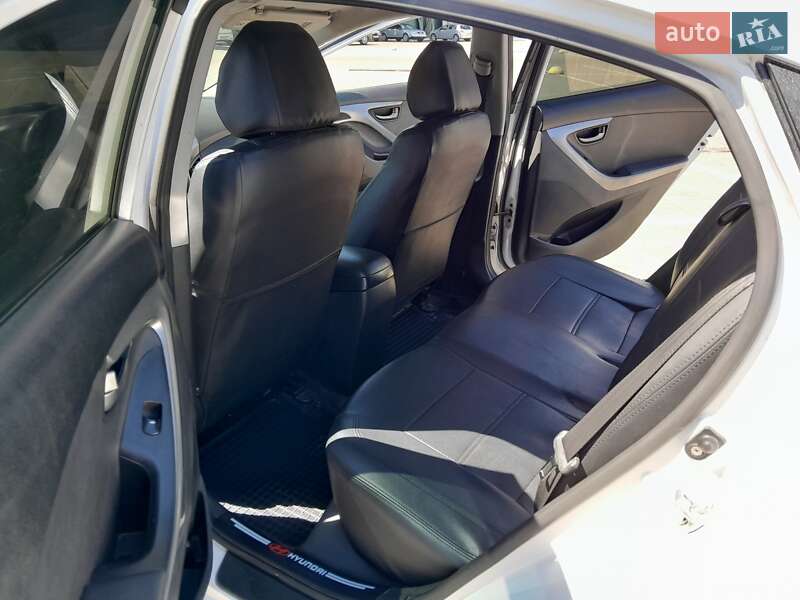 Седан Hyundai Elantra 2013 в Одессе