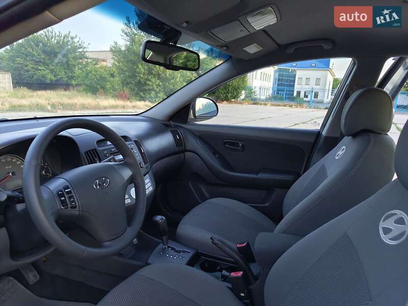 Седан Hyundai Elantra 2008 в Николаеве