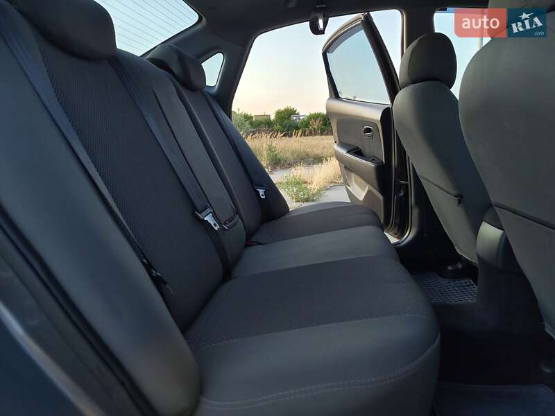 Седан Hyundai Elantra 2008 в Николаеве
