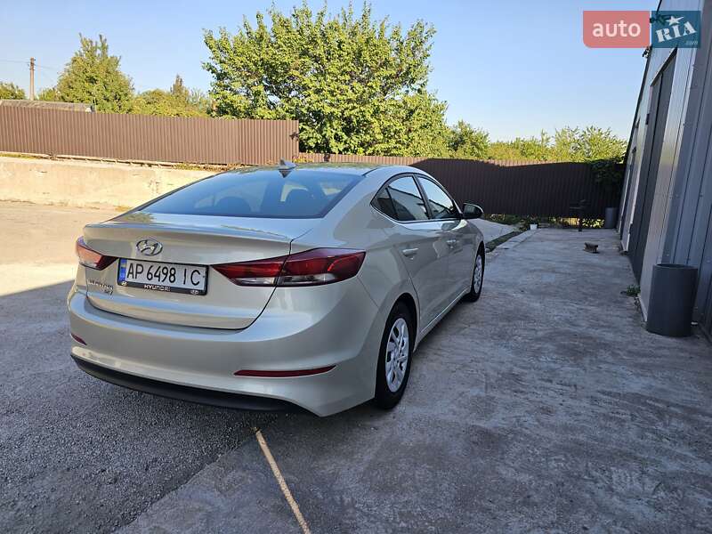 Седан Hyundai Elantra 2017 в Запорожье