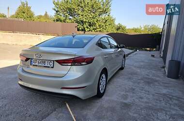 Седан Hyundai Elantra 2017 в 
