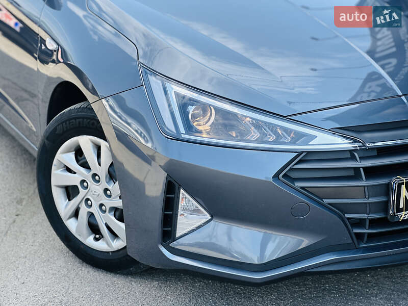 Седан Hyundai Elantra 2019 в Харькове