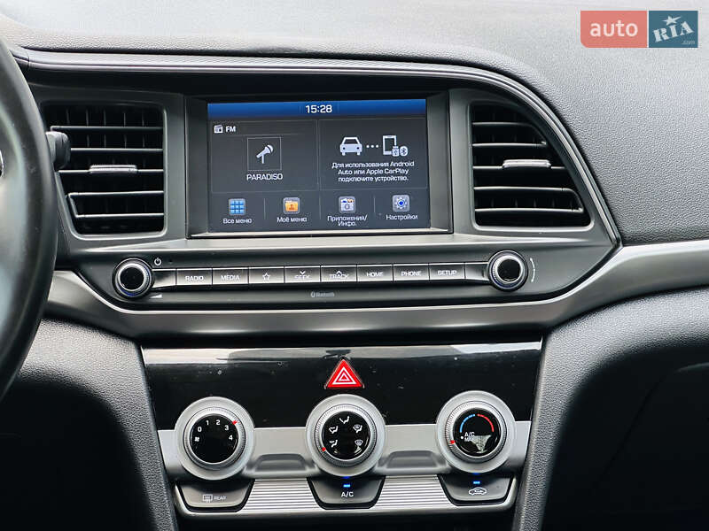 Седан Hyundai Elantra 2019 в Харькове