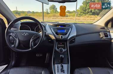 Седан Hyundai Elantra 2013 в 
