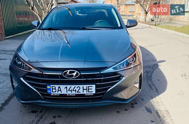 Седан Hyundai Elantra 2018 в Кропивницком