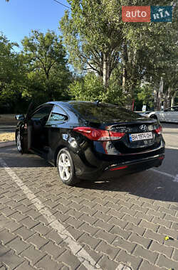 Купе Hyundai Elantra 2013 в 