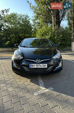 Купе Hyundai Elantra 2013 в 