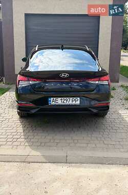 Седан Hyundai Elantra 2021 в 