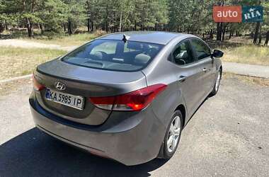 Седан Hyundai Elantra 2012 в 
