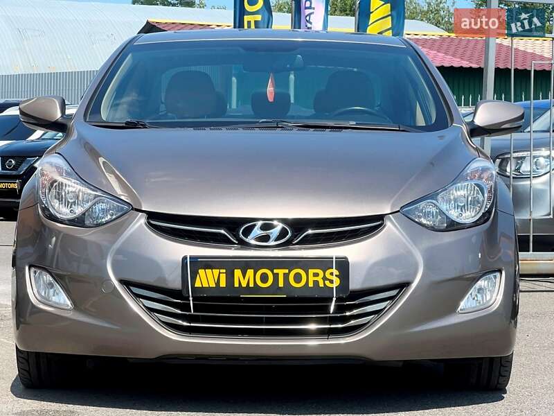 Седан Hyundai Elantra 2013 в Киеве