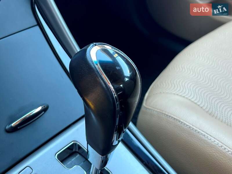 Седан Hyundai Elantra 2013 в Киеве