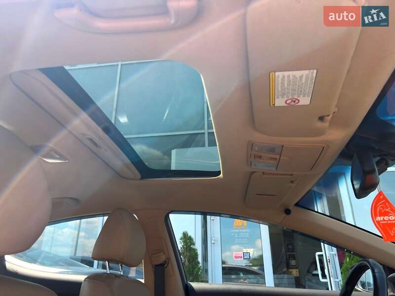 Седан Hyundai Elantra 2013 в Киеве