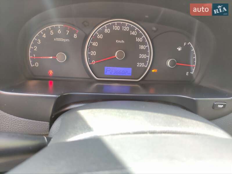 Седан Hyundai Elantra 2010 в Ужгороде