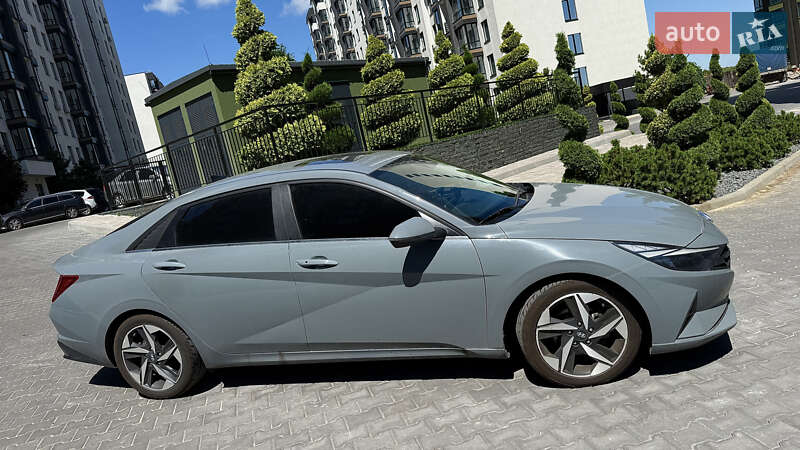 Седан Hyundai Elantra 2021 в Києві