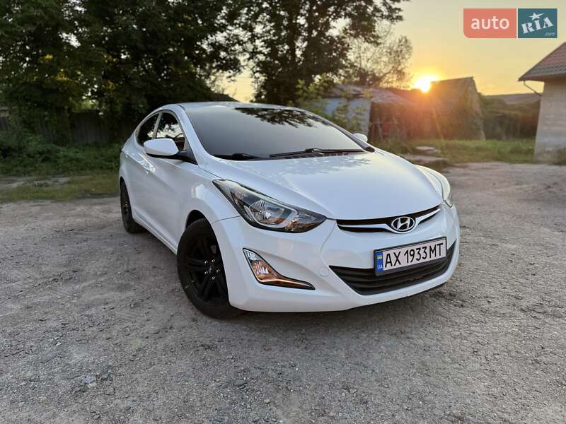 Седан Hyundai Elantra 2014 в Богодухове