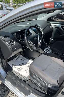 Седан Hyundai Elantra 2012 в 