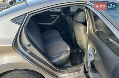 Седан Hyundai Elantra 2011 в 