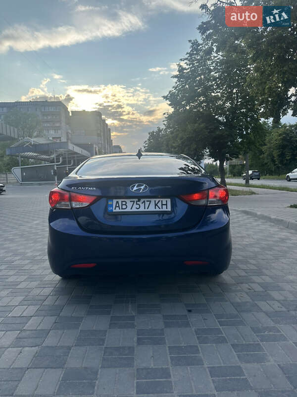 Седан Hyundai Elantra 2012 в Хмельницком