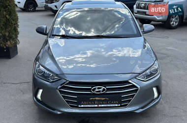 Седан Hyundai Elantra 2017 в 
