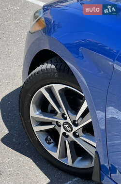 Седан Hyundai Elantra 2016 в 