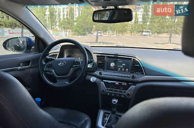 Седан Hyundai Elantra 2016 в 