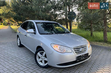 Седан Hyundai Elantra 2011 в Дрогобичі