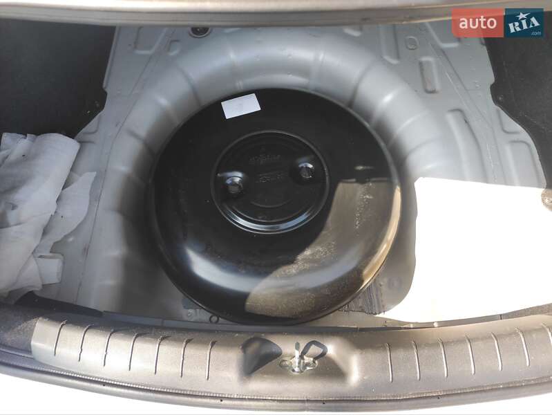 Седан Hyundai Elantra 2019 в Виннице