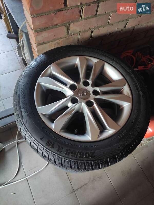 Седан Hyundai Elantra 2019 в Виннице