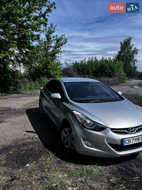 Седан Hyundai Elantra 2013 в Прилуках