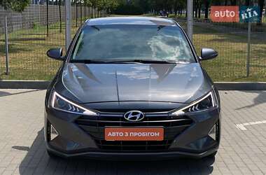 Седан Hyundai Elantra 2019 в Дніпрі