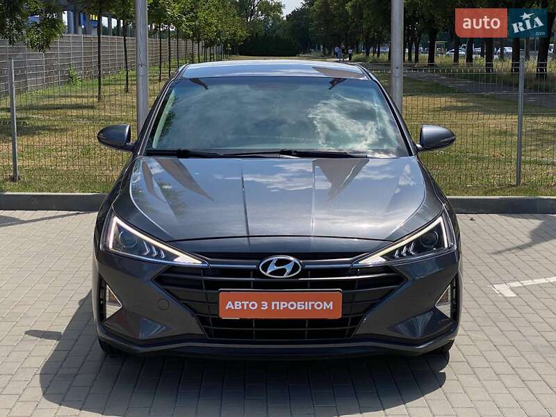 Hyundai Elantra 2019