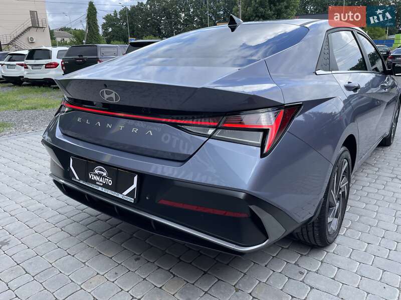 Седан Hyundai Elantra 2024 в Виннице