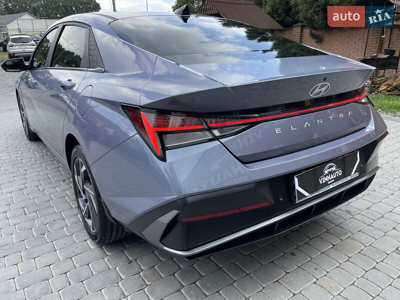 Седан Hyundai Elantra 2024 в Виннице