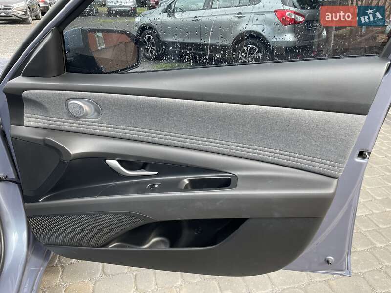 Седан Hyundai Elantra 2024 в Виннице