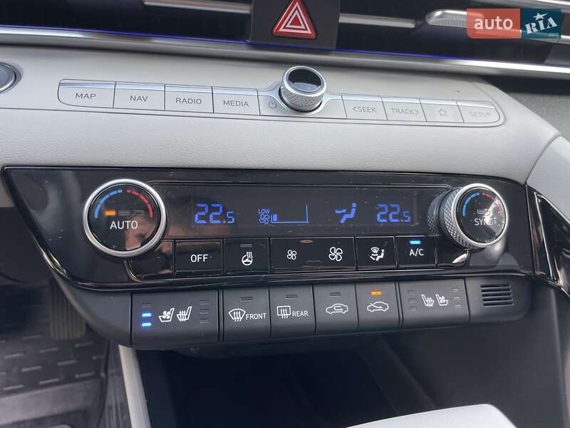 Седан Hyundai Elantra 2024 в Виннице