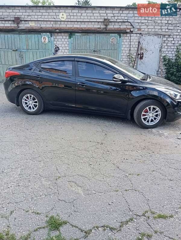 Седан Hyundai Elantra 2012 в Кременчуге