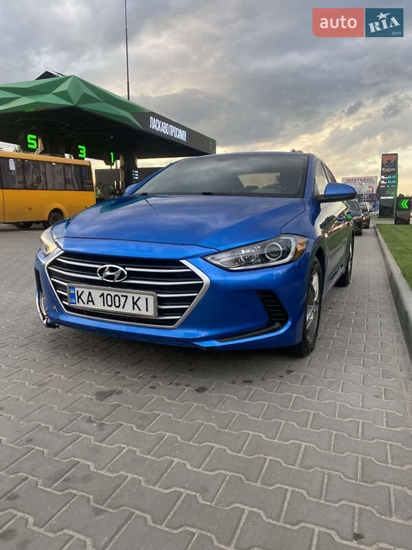 Седан Hyundai Elantra 2016 в 