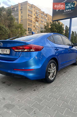 Седан Hyundai Elantra 2016 в 