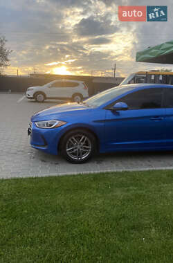 Седан Hyundai Elantra 2016 в 