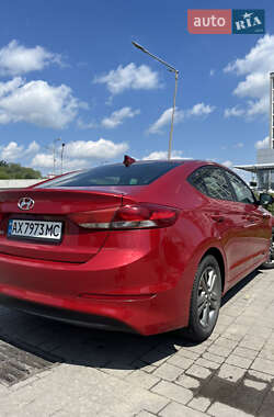 Седан Hyundai Elantra 2016 в 