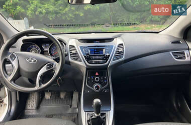 Седан Hyundai Elantra 2014 в 