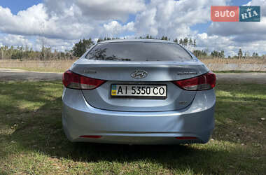 Седан Hyundai Elantra 2013 в 