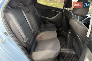 Седан Hyundai Elantra 2013 в 