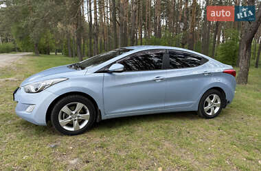 Седан Hyundai Elantra 2013 в 