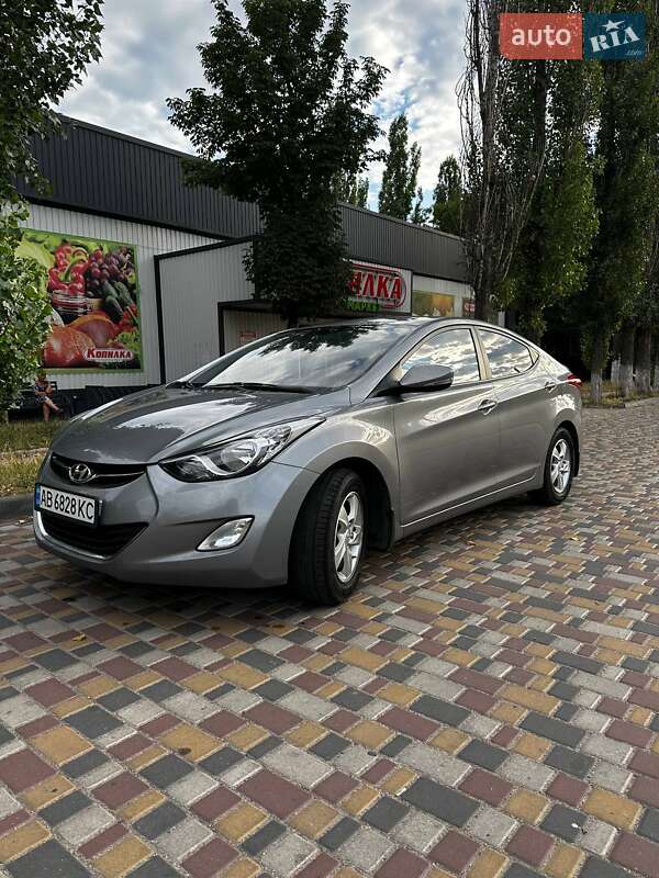 Седан Hyundai Elantra 2012 в Кропивницком