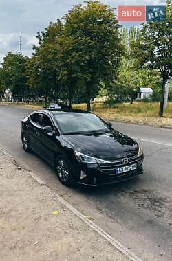 Седан Hyundai Elantra 2019 в Кривому Розі